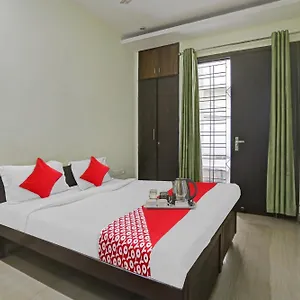 Hotel O Mahadev, Gurgaon